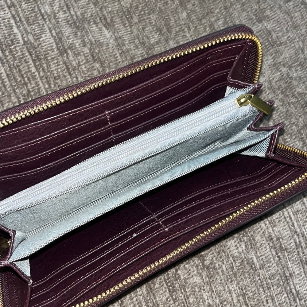 Buyers Appreciation 💝🫶🏼 Fossil Cranberry Leather Wristlet Wallet - Picture 9 of 13